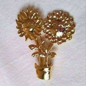VINTAGE AJC Flower Pot Brooch Pin-Gold Tone EUC Garden Smiling Faces Sunflower